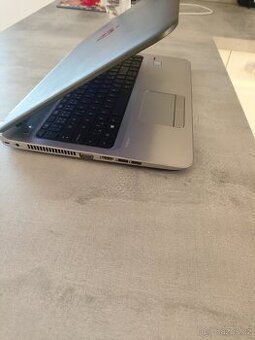 Výkonný notebook HP ProBook 450 v pěkném stavu