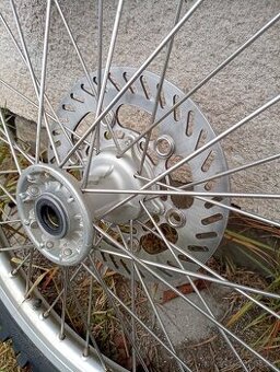 Přední brzdový kotouč na Kawasaki KX 125 03-08