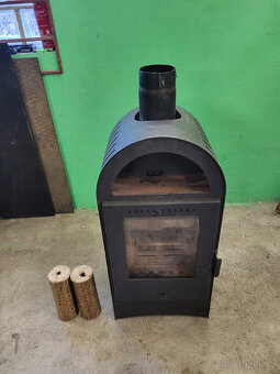 Krbová kamna THORMA BASEL 2 na tuhá paliva 7kW