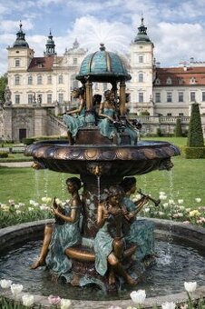 Zámecká bronzová fontána s dámami XXL 225 cm