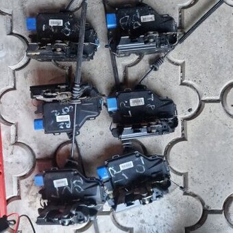 Prodam zámky dveří octavia 2 vw golf jetta