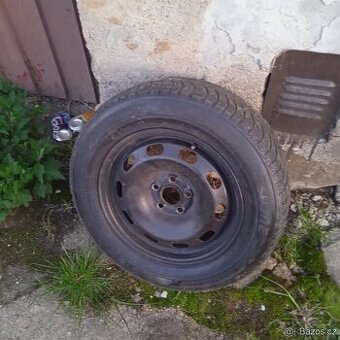 Rezervní kolo plechový disk rozteč 5x112 s zimní 195/65/15