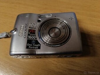 Nikon coolpix L12