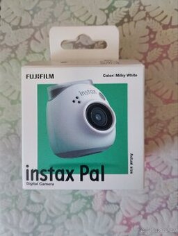 Instax pal foťák