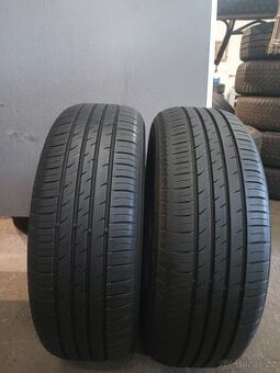Dva kusy letních pneu 215/60/16. Kumho.