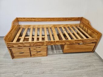 postel z masivu