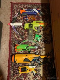 SOUBOR PISTOLÍ NERF
