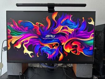 LCD monitor Quad HD 2560 × 1440