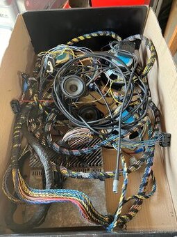 BMW E34 HIFI, příplatková soustava repro