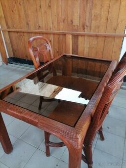 Ratanové židle, stul