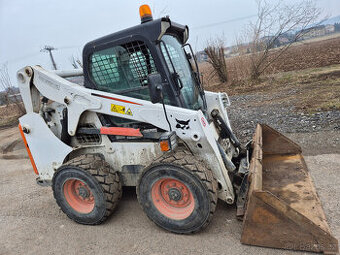 Smykový nakladač Bobcat - 1