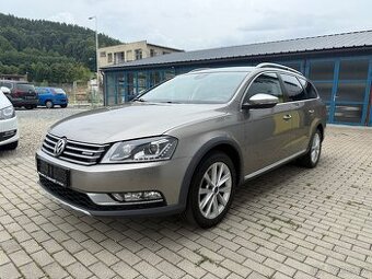 VW PASSAT 2.0 TDi DSG 4x4 ALLTRACK XENON KAMERA TAŽNÉ