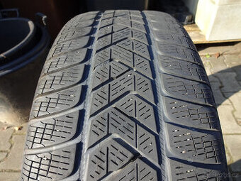 Zimní pneu Pirelli 205/50/17
