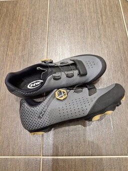 Mtb tretry Northwave velikost 42.5 eu