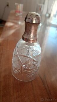 Skleněné broušené sklo zvoneček