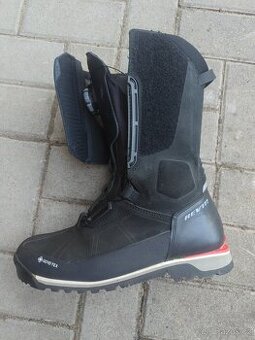 Boty na motorku Revit