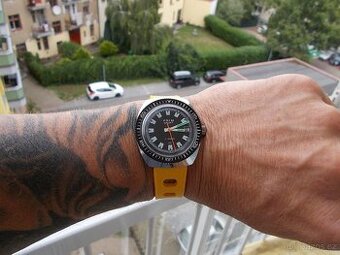 luxusni funkcni oblibene hodinky prim sport 2 rok 1982