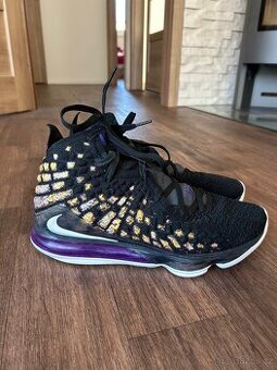 Basketbalové boty Nike Lebron 17, vel. 47 (US 12,5; UK 11,5)