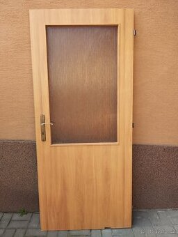 Vnitřní dveře 80cm pravé.