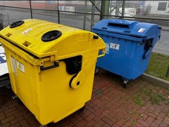 Zdravím nabízím k prodeji dva kontejnery 1100 lit