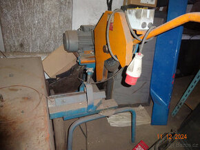 Stojanová rozbrušovačka