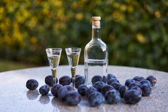 Prodám švestkovou slivovici