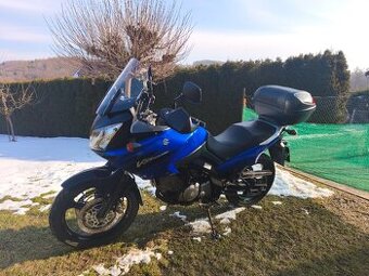 Suzuki DL 650 V-Strom (2005) pěkný, 31 tis.km, kufr, po serv