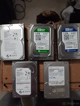 Hard dísky (HDD) 1TB, 640GB, 500GB.