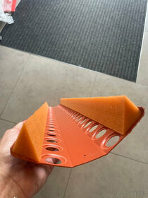 Větrací pás hřebene