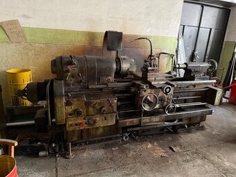 Soustruh SU50 + příslušenství – 40 000 Kč