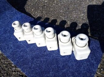 keramicke drzaky na 1-f pojistky, bile, vcetne pojistek