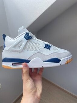 Air Jordan 4 SB Navy