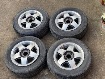 4x100 R13 Favorit Black Line