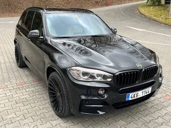 BMW X5 M50d  AT,Panorama,Head up displ. Pěkný stav a km.
