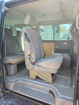 Kompletní interiér VW Multivan T4