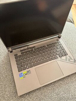 Asus ROG Strix G16 G614J