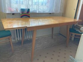 Rozkládací stůl, obraz, stará váha - 1