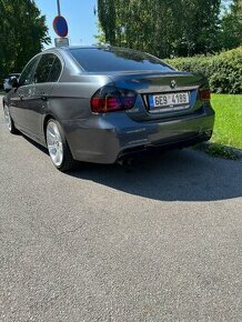 BMW e90 325i