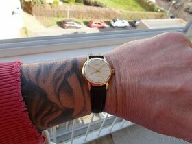 zlacene mene vidane hodinky prim rok 1967 funkcni