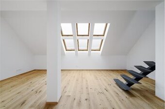 Nová dřevěná střešní okna DAKEA, velikost 78x118 a 78x98