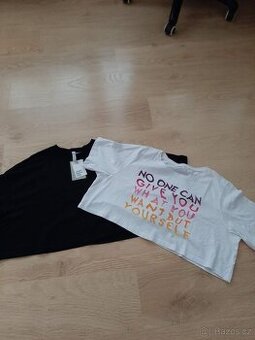 2X ZNACKOVE CROP TOP TRICKO- vel. xl
