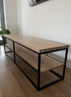 TV stolek