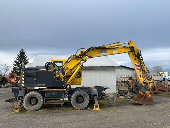 Kolové rypadlo LIEBHERR A900ZW