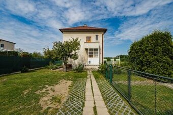Prodej rodinného domu 76 m², pozemek 400 m², Sezimovo Ústí.