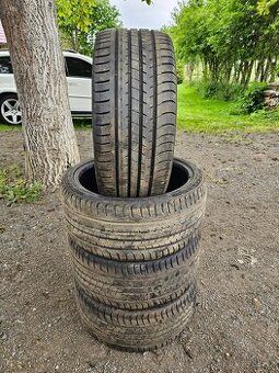 LETNÍ SADA PNEU 235/35/R19