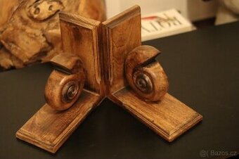 Dřevěné zarážky na knihy - mušle