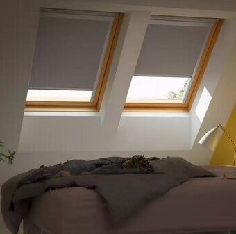 Velux zastiňujicí roleta bílá