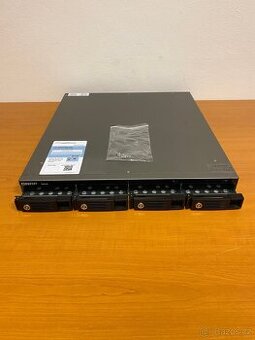 QNAP TS-453U - 1
