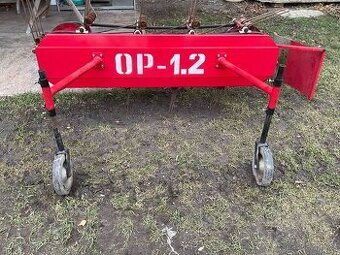 Prodám obraceč sena OP-1.2 na MF-70.