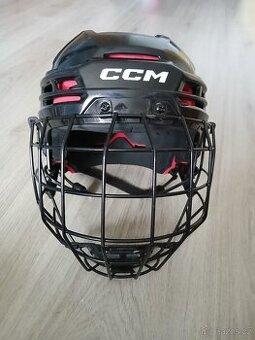 Helma na hokej ccm